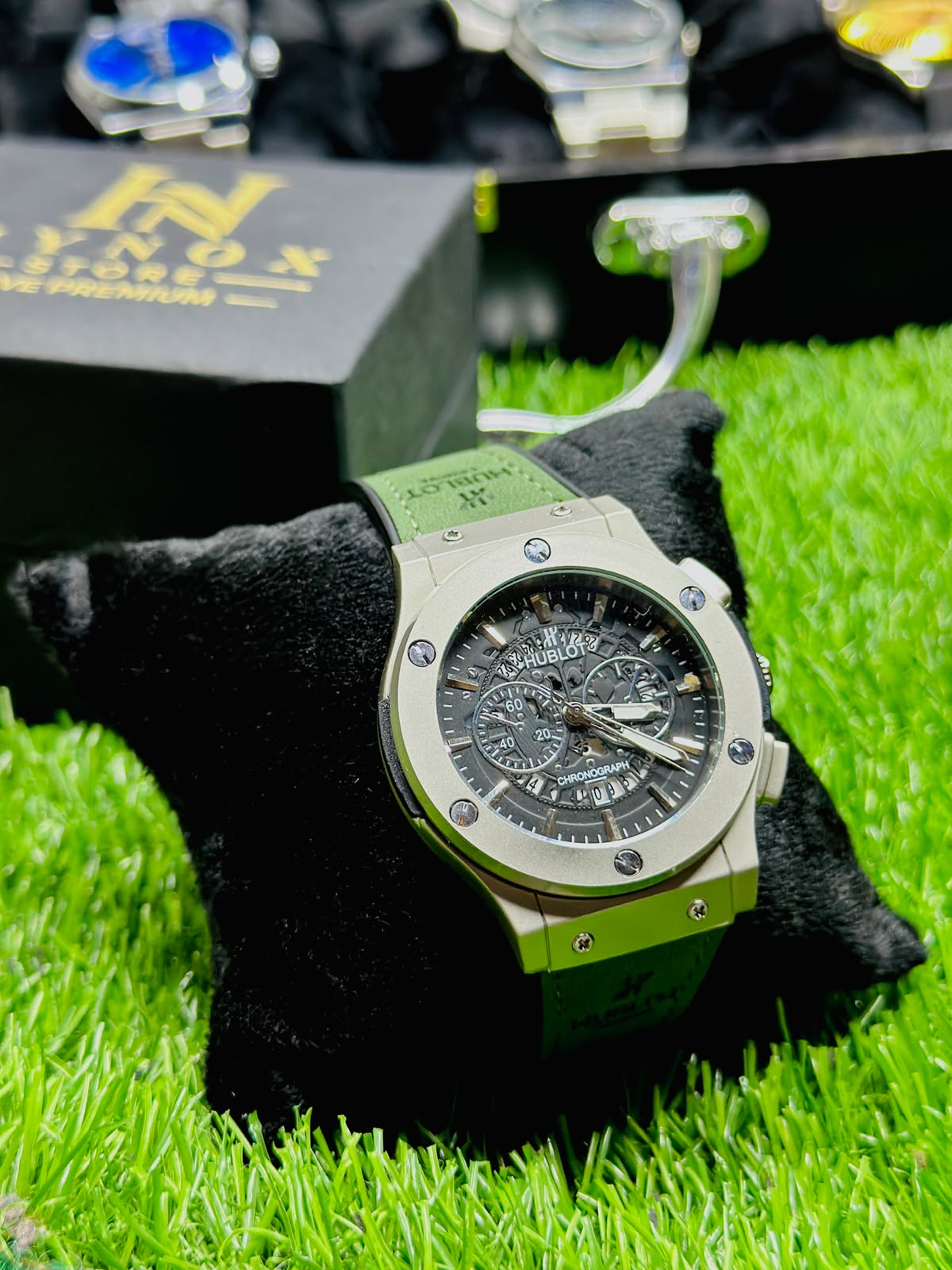 HUBLOT green dial with premium leather strap - Image 2